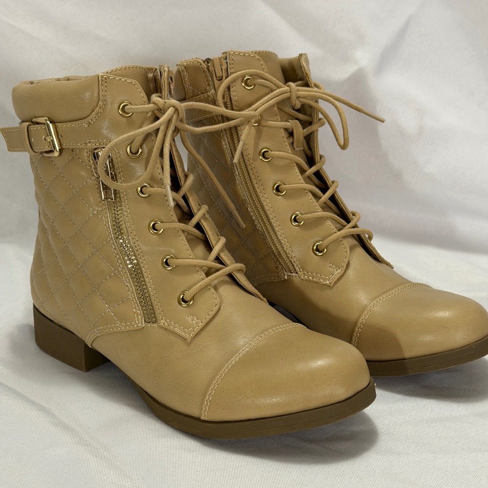 Charming Charlie Quilted Moto Combat Lace Up Ankle Boots Tan Size 7 Classic